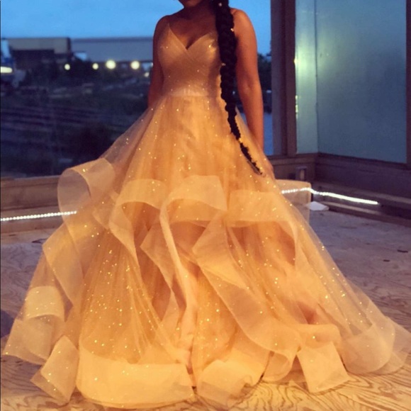 Formal /prom dress - Picture 2 of 3